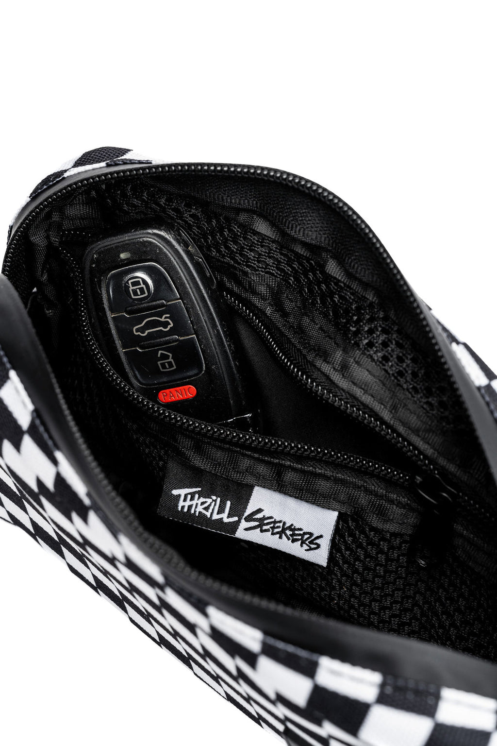 THRILL SEEKERS Bar Bag V2 – Checkered